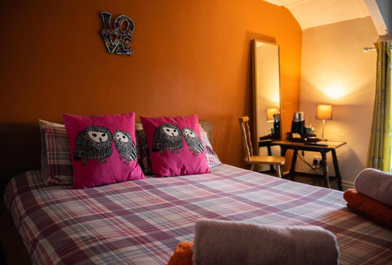 Manorbier Castle Inn Sunset Room Екстериор снимка
