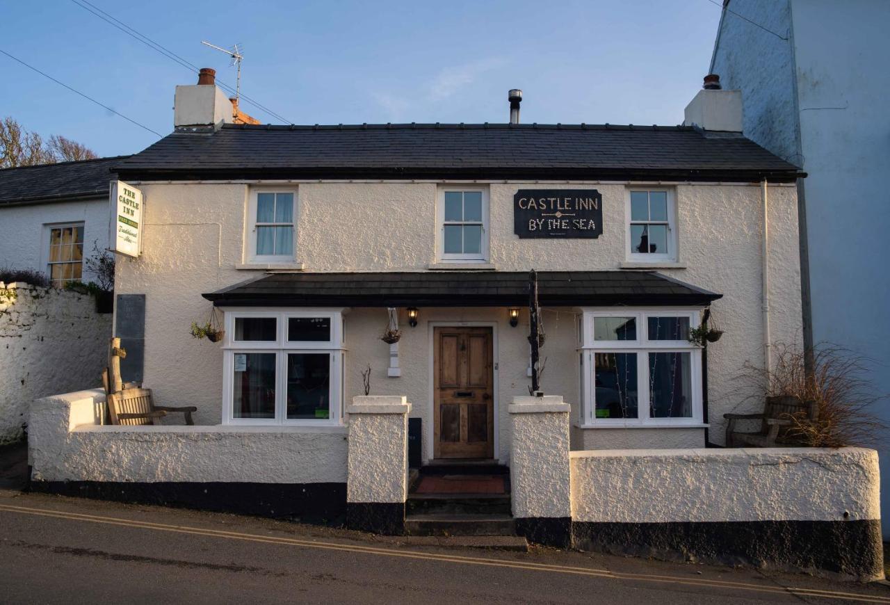 Manorbier Castle Inn Sunset Room Екстериор снимка